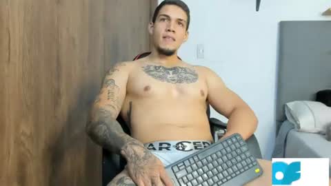 Axl     INDEPENDENT MODEL online show from July 23, 8:33 pm