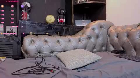 Axel  online show from August 12, 3:20 am