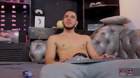 Axel  online show from August 12, 8:44 pm