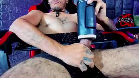 Axell Cross2 online show from August 11, 3:30 am