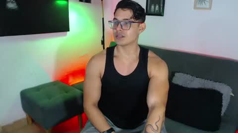axell online show from June 19, 2:22 am