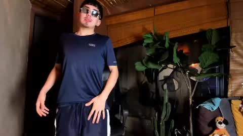 Axel  online show from August 14, 12:25 am