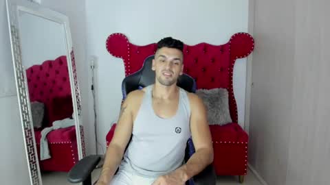 Axel online show from July 8, 1:31 am