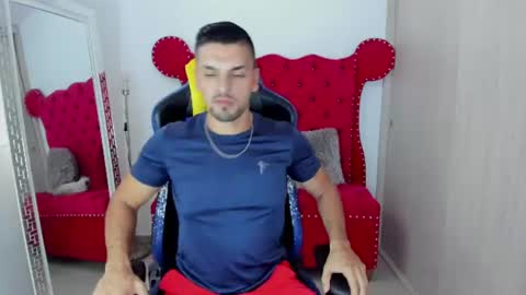 Axel online show from August 4, 4:15 pm