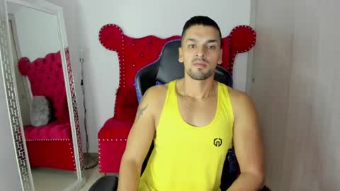 Axel online show from August 6, 11:09 am