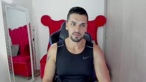 Axel online show from August 12, 6:32 pm