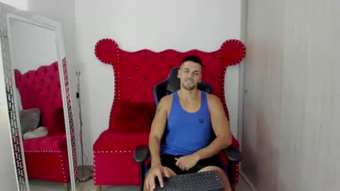 Axel online show from August 15, 6:12 pm