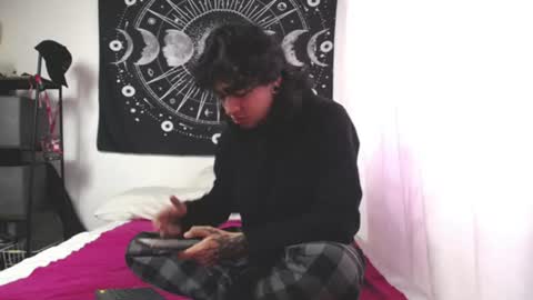 Axel Kush online show from July 13, 4:13 pm