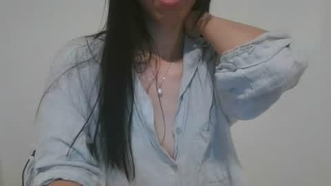axue online show from July 12, 11:22 pm