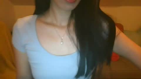 axue online show from August 11, 8:44 pm