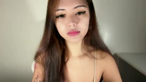 ayalvrs18 online show from August 4, 5:48 am