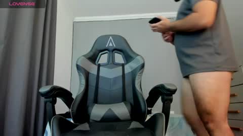 Andres online show from July 30, 6:47 pm