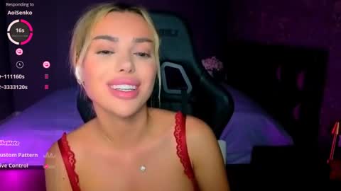  Ayla Demir  online show from August 3, 11:45 pm