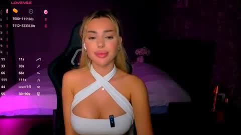 Ayla Demir  online show from August 5, 9:35 pm
