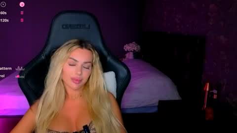  Ayla Demir  online show from August 9, 10:22 pm