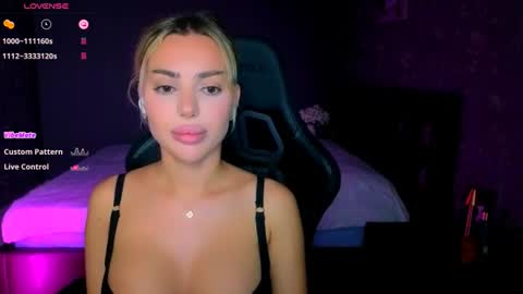  Ayla Demir  online show from August 11, 8:33 pm