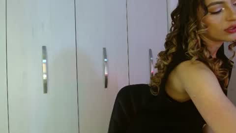 AYLEEN    online show from June 27, 5:49 pm