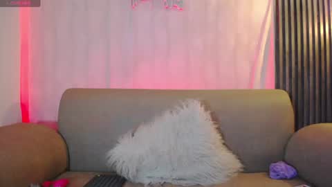 ayleen_mitchell online show from August 3, 9:55 pm