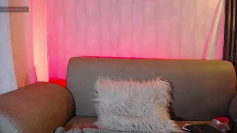 ayleen_mitchell online show from August 8, 12:00 am