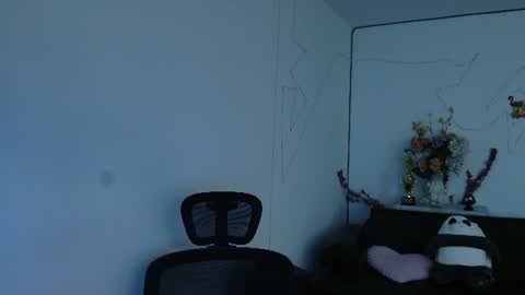 Aylin online show from August 9, 12:17 pm