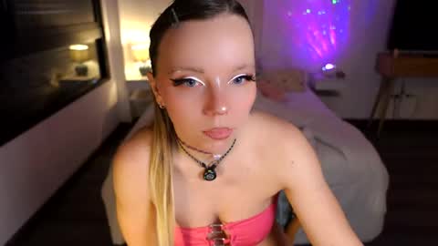 Ayra Lust online show from June 1, 8:01 pm