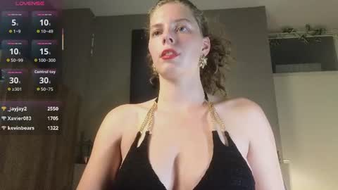 Ayreen Moore online show from July 21, 7:49 pm