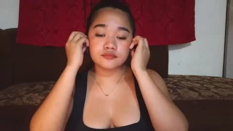 azariahh_ online show from August 11, 1:35 pm