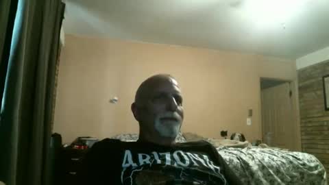 azjohnny online show from April 11, 11:27 pm