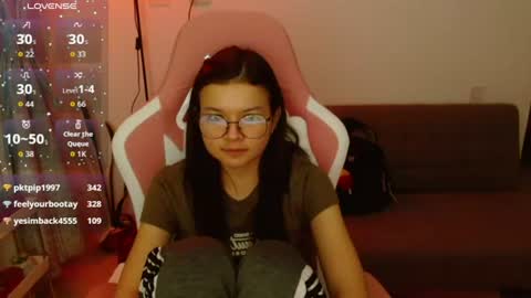 Azu  online show from June 24, 3:41 am