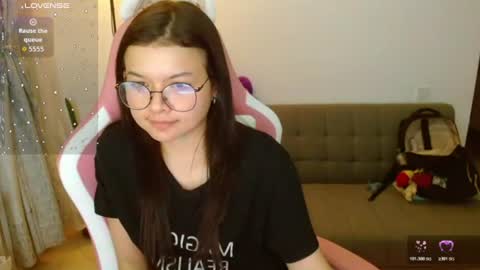 Azu  online show from July 3, 12:34 am
