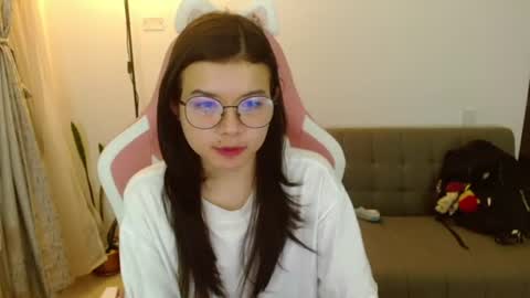 Azu  online show from July 9, 12:15 am