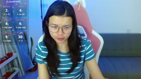 Azu  online show from July 28, 1:00 am