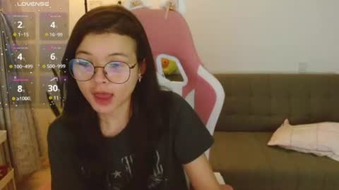 Azu  online show from August 18, 1:44 am