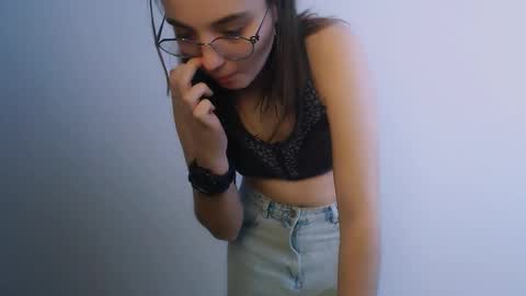azumi_chan_ online show from March 28, 5:58 am