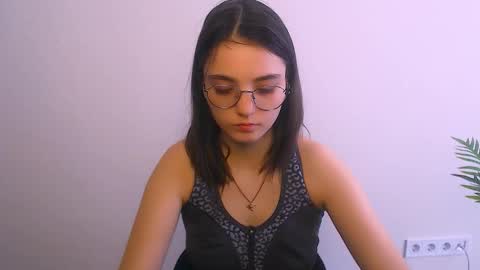 azumi_chan_ online show from March 29, 11:18 am