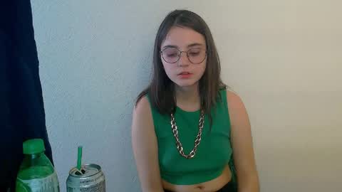 azumi_chan_ online show from April 3, 1:41 pm