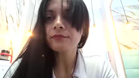 azura lion online show from June 4, 5:33 am