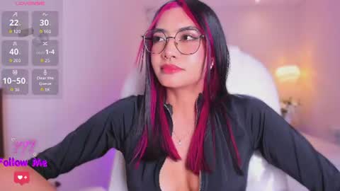 Azura online show from August 6, 12:31 am