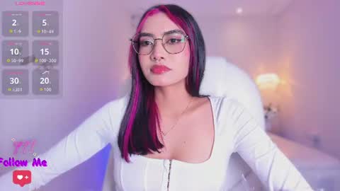 Azura online show from August 6, 10:42 pm