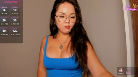 azure_moon online show from August 7, 2:39 pm