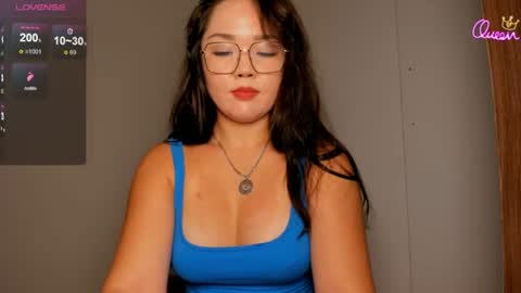 azure_moon online show from August 11, 4:47 am