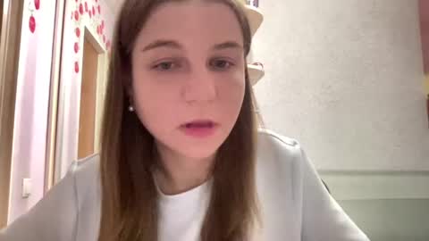 Niki online show from August 14, 7:39 pm