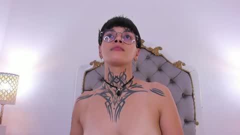 Anny online show from August 9, 7:42 am