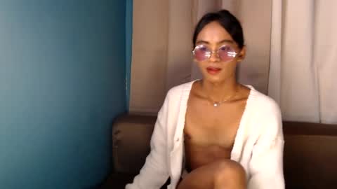 kylie online show from August 15, 1:20 am