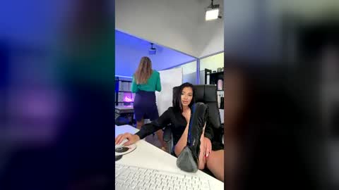 Olivia and Lexi online show from July 29, 6:20 am