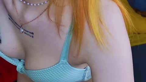 baby1cute1face online show from April 24, 8:03 pm
