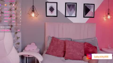 baby__kitty_ online show from July 3, 5:53 am