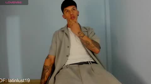 baby_gio online show from August 6, 3:27 am