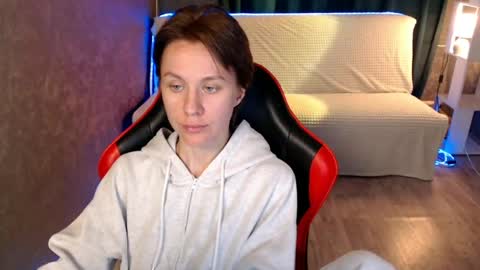 baby_kitte online show from August 6, 5:06 am