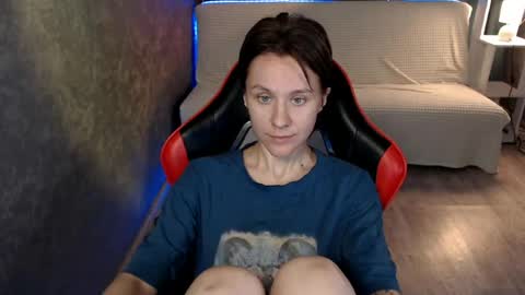 baby_kitte online show from August 7, 6:13 am
